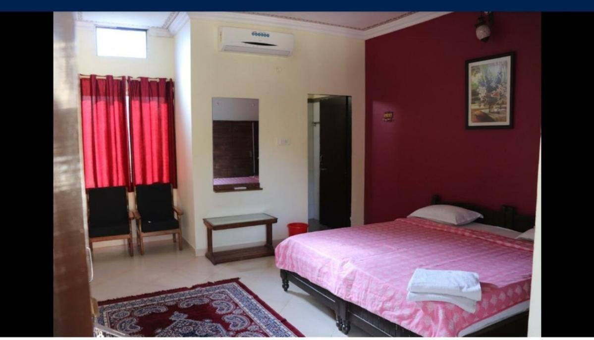 โีรงแรมเดอะ เติร์ด อาย Hotel พุชการ์ ภายนอก รูปภาพ